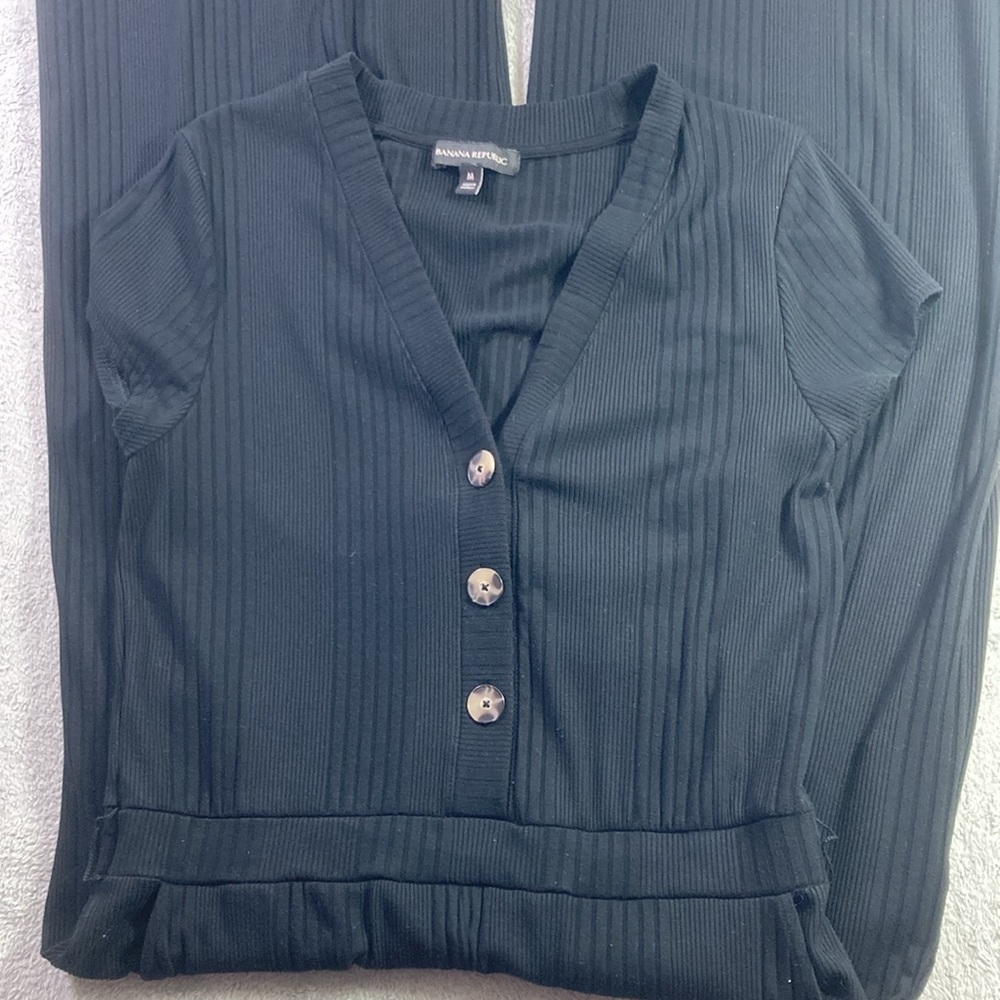 Banana Republic Jump Suit Women Size M Black Cap Sleeve V Neck Button Front - Picture 2 of 9